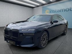 Blau Neu 2025 BMW 740 M Sport Limousine | 166.599 €