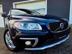 Blau Gebraucht 2015 Volvo XC70 Momentum Limousine | 26.950 € (Etwas zu teuer)