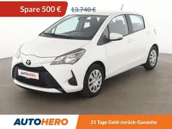 Weiß Gebraucht 2020 Toyota Yaris Active Limousine | 12.940 € (Guter Preis)