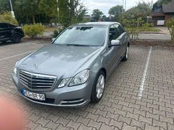 Grau Gebraucht 2011 Mercedes E300 Elegance Limousine | 12.000 € (Guter Preis)