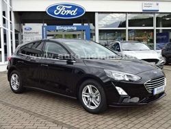 Schwarz metallic Gebraucht 2022 Ford Focus Cool & Connect Limousine | 20.500 € (Etwas zu teuer)