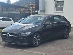 Schwarz Gebraucht 2021 Mercedes CLA200 Shooting Brake Kombi | 16.900 € (Fairer Preis)