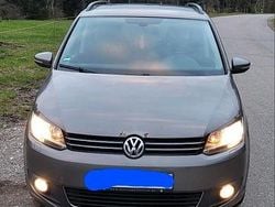 Grau Gebraucht 2011 VW Touran Van / Kleinbus | 3.500 € (Guter Preis)