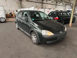 Grün Gebraucht 2002 Opel Corsa Kleinwagen | 1.200 € (Fairer Preis)