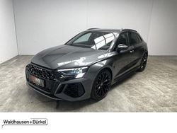 Daytonagrau perleffekt (metallic) Gebraucht 2023 Audi RS3 Sportback Ambiente Kleinwagen | 59.950 € (Fairer Preis)