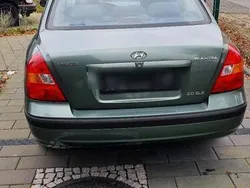 Grün Gebraucht 2002 Hyundai Elantra Limousine | 3.333 €