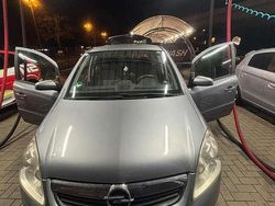 Silber Gebraucht 2009 Opel Zafira Van / Kleinbus | 3.500 € (Fairer Preis)