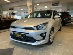 Silber Gebraucht 2023 Kia Rio Edition 7 Limousine | 14.850 € (Etwas zu teuer)