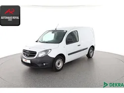 Weiss Gebraucht 2021 Mercedes Citan 109 Van | 15.440 € (Fairer Preis)