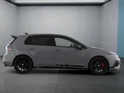 Grau Gebraucht 2024 VW Golf VIII GTI Kleinwagen | 44.899 € (Teuer)