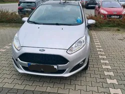 Grau Gebraucht 2016 Ford Fiesta Titanium Kleinwagen | 7.320 € (Fairer Preis)