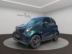 Grün Gebraucht 2021 Smart ForTwo Electric Drive Passion Coupé | 11.453 € (Fairer Preis)