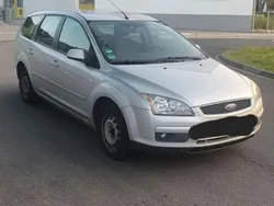 Silber Gebraucht 2007 Ford Focus Limousine | 990 € (Guter Preis)