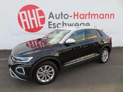 Deep black perleffek (metallic) Gebraucht 2024 VW T-Roc Business SUV | 27.690 € (Guter Preis)