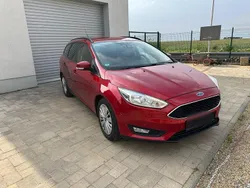 Rot Gebraucht 2015 Ford Focus Titanium Kombi | 5.100 € (Guter Preis)