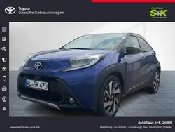 Juniper blue / night sky black (schwarz) Gebraucht 2025 Toyota Aygo X-plore Kleinwagen | 22.980 € (Teuer)