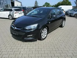 Schwarz Gebraucht 2015 Opel Astra Style Limousine | 8.900 € (Fairer Preis)