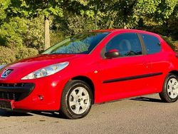 Rot Gebraucht 2009 Peugeot 206+ Kleinwagen | 3.299 € (Fairer Preis)
