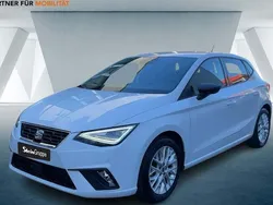 Weiß Gebraucht 2024 Seat Ibiza FR Limousine | 17.870 € (Guter Preis)