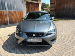 Grau Gebraucht 2016 Cupra Leon Limousine | 15.900 € (Fairer Preis)