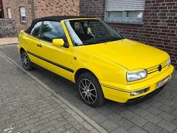 Gelb Gebraucht 1995 VW Golf Cabriolet Cabrio | 4.850 €
