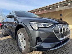 Grau Gebraucht 2022 Audi e-tron Advanced SUV | 35.990 € (Guter Preis)