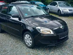 Schwarz Gebraucht 2010 Skoda Fabia Cool Edition Limousine | 1.700 € (Superpreis)