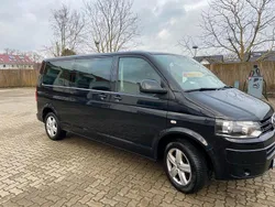 Schwarz Gebraucht 2014 VW Caravelle Van / Kleinbus | 16.999 €