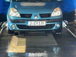Blau Gebraucht 2004 Renault Clio II Dynamique Limousine | 2.099 € (Fairer Preis)