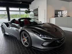 Grau Gebraucht 2024 Ferrari F8 Cabrio | 356.850 € (Fairer Preis)