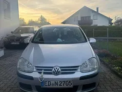 Grau Gebraucht 2005 VW Golf IV Limousine | 1.300 € (Guter Preis)
