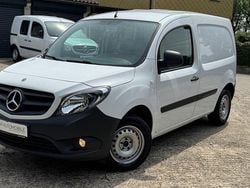 Weiß Gebraucht 2020 Mercedes Citan 108 Van / Kleinbus | 10.490 € (Guter Preis)