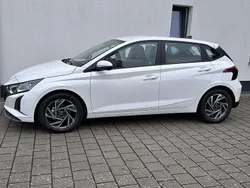 Weiß Neu 2025 Hyundai i20 Comfort Limousine | 17.500 € (Guter Preis)