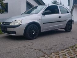 Silber Gebraucht 2002 Opel Corsa Kleinwagen | 1.500 €
