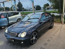 Blau Gebraucht 2005 Mercedes C220 Avantgarde Limousine | 5.899 € (Teuer)