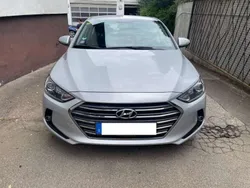 Silber Gebraucht 2017 Hyundai Elantra Comfort Limousine | 8.400 €