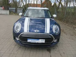 Deep blue metallic Gebraucht 2015 Mini Cooper D Clubman Kombi | 10.999 € (Etwas zu teuer)