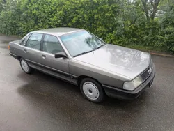 Grau Gebraucht 1989 Audi 100 Limousine | 4.400 €