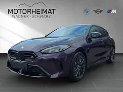 Violett Neu 2025 BMW M135 Performance Kleinwagen | 55.975 € (Guter Preis)