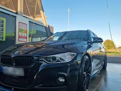Schwarz Gebraucht 2015 BMW 330 Kombi | 14.300 € (Fairer Preis)