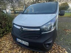 Weiß Gebraucht 2015 Opel Vivaro Van | 5.500 € (Guter Preis)