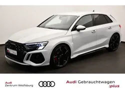 Gletscherweiß metallic Gebraucht 2024 Audi RS3 Sportback Ambiente Kleinwagen | 59.980 € (Teuer)