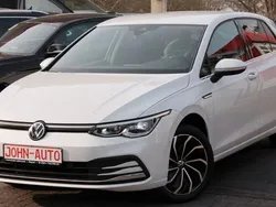 Oryxweiß perlmutteffekt (metallic) Gebraucht 2021 VW Golf VIII Style Limousine | 20.950 € (Guter Preis)