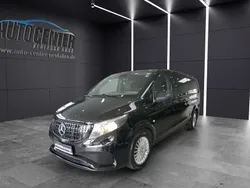 Rotorange 86 Gebraucht 2017 Mercedes Vito Van / Kleinbus | 22.980 €