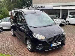 Schwarz Gebraucht 2019 Ford Tourneo Courier Titanium Van / Kleinbus | 12.950 € (Etwas zu teuer)
