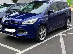 Blau Gebraucht 2016 Ford Kuga SUV | 12.500 € (Fairer Preis)