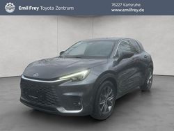 Grau Gebraucht 2024 Lexus LBX SUV | 33.000 €