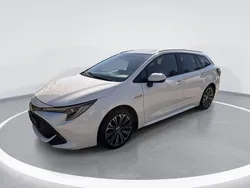 Schneeweiß Gebraucht 2021 Toyota Corolla Kombi | 23.490 € (Guter Preis)