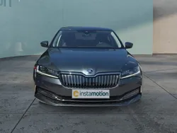 Grau Gebraucht 2021 Skoda Superb LAURIN & KLEMENT Limousine | 29.699 € (Fairer Preis)