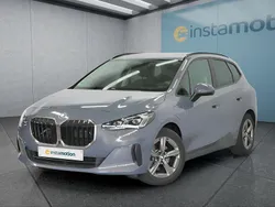 Grau Gebraucht 2023 BMW 225 Active Tourer Van / Kleinbus | 32.549 € (Fairer Preis)